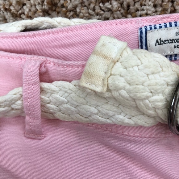 Abercrombie & Fitch shorts w/ belt - 6 - Picture 3 of 4